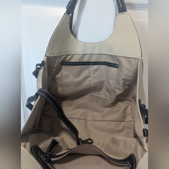 Vittoria Napoli Convertible Bag - Picture 15 of 15